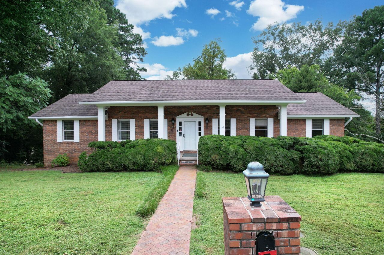 7104 Moreview Road Chattanooga, TN 37412