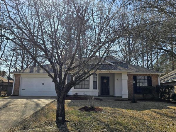 8 Ridgeway Place, Clinton, MS 39056