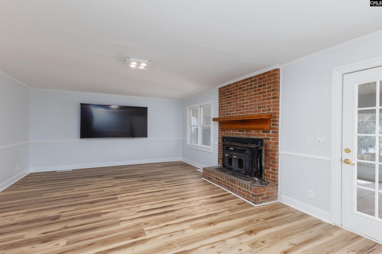 200 Timbercreek Court  Photo 16