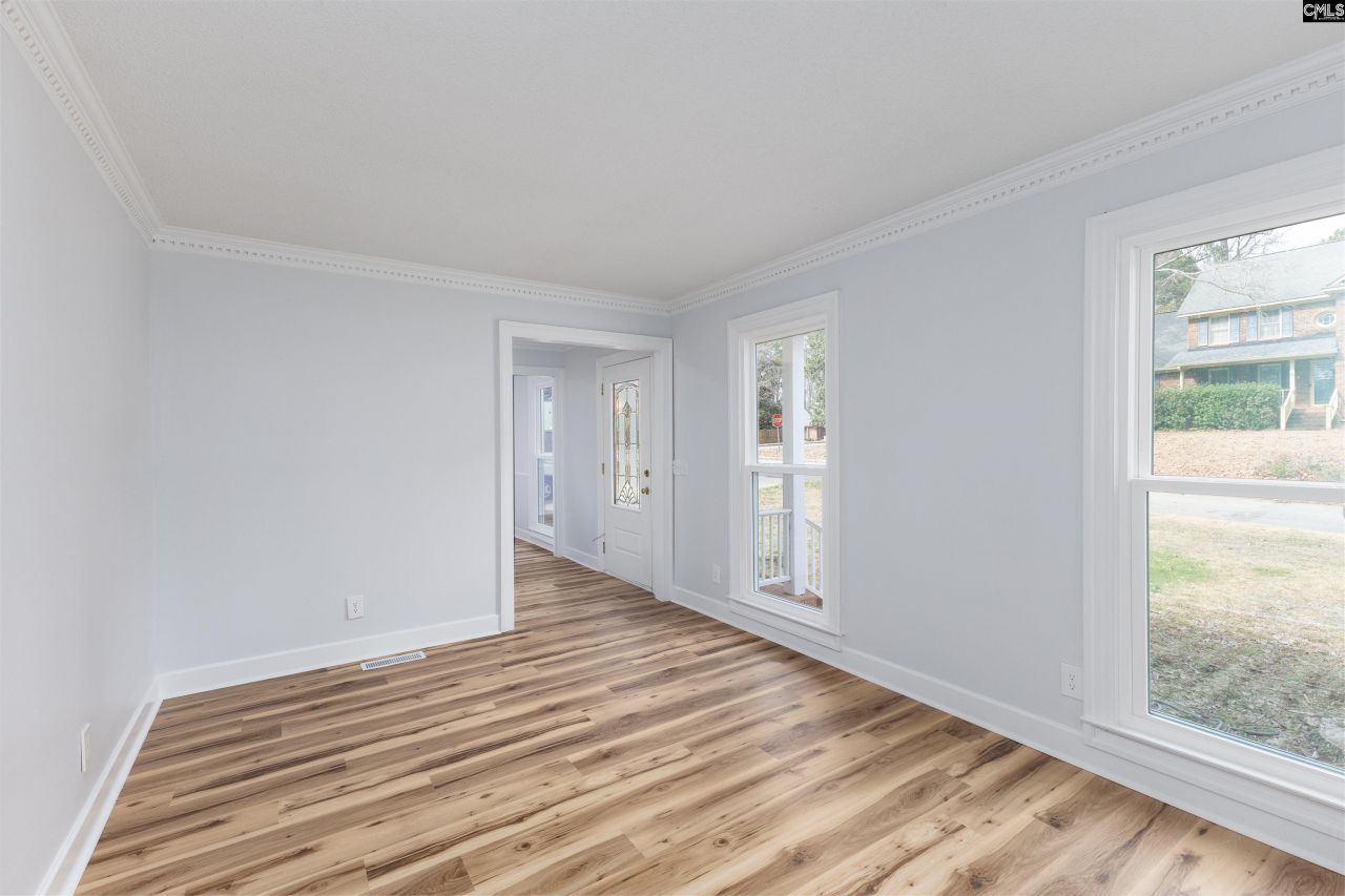 200 Timbercreek Court  Photo 5