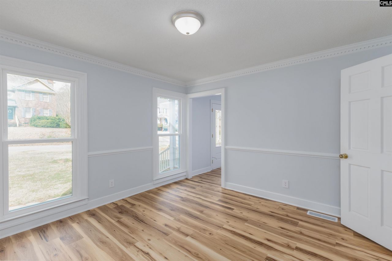 200 Timbercreek Court  Photo 8