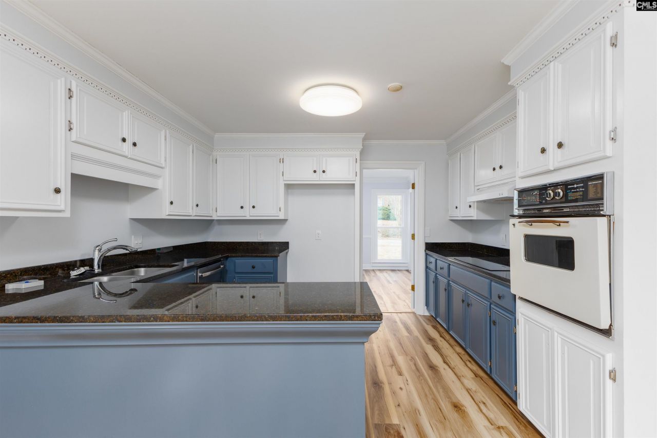 200 Timbercreek Court  Photo 9