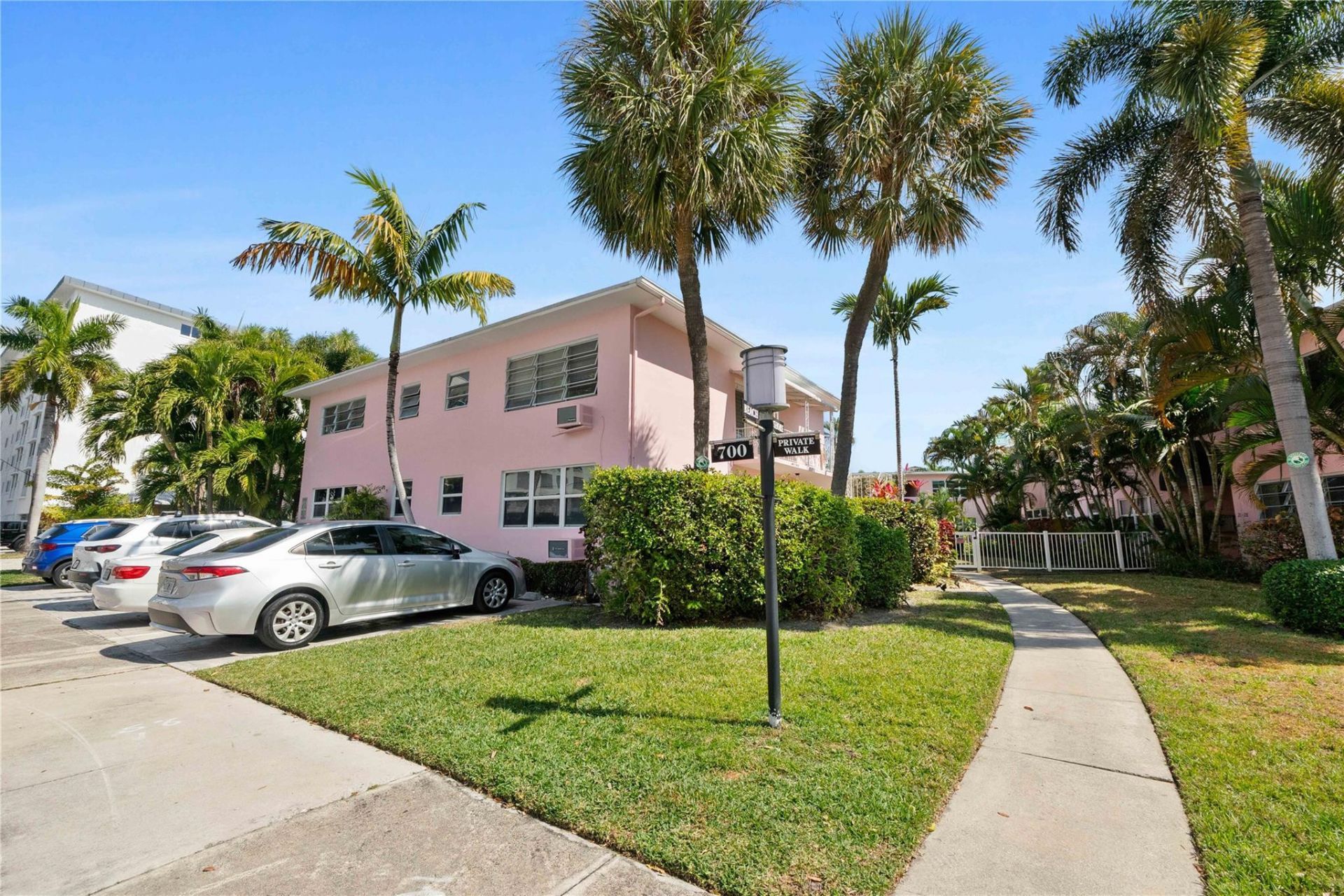 700 Bayshore Drive, Unit 4, Fort Lauderdale, FL 33304 Photo