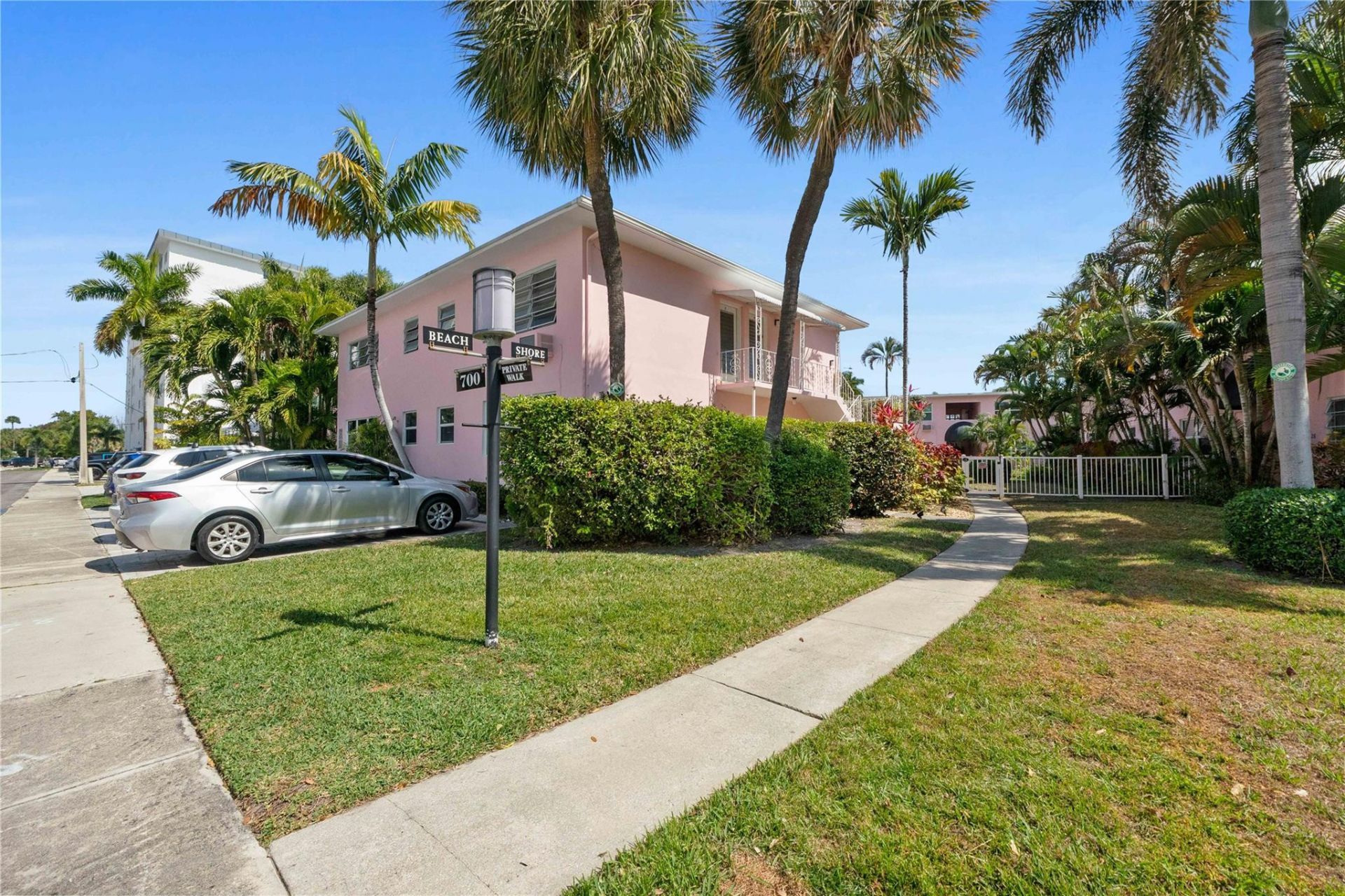 700 Bayshore Drive, Unit 4, Fort Lauderdale, FL 33304 Photo