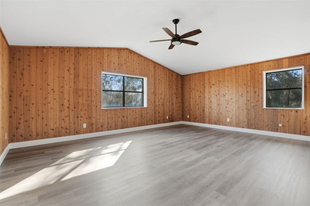 370 Sand Pine Place, Geneva, FL 32732 Photo