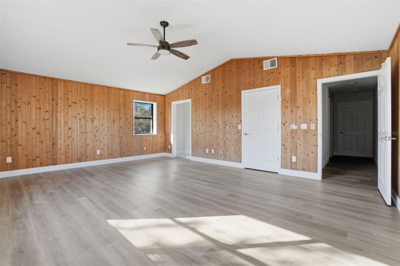 370 Sand Pine Place, Geneva, FL 32732 Photo