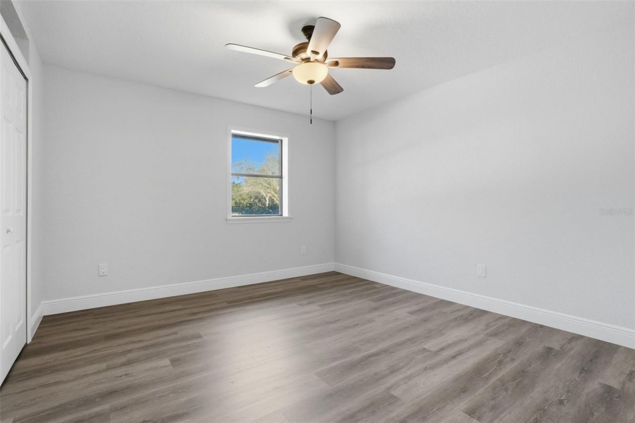 370 Sand Pine Place, Geneva, FL 32732 Photo