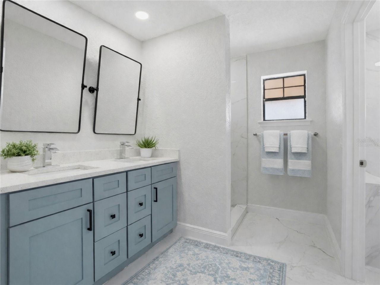 370 Sand Pine Place, Geneva, FL 32732 Photo