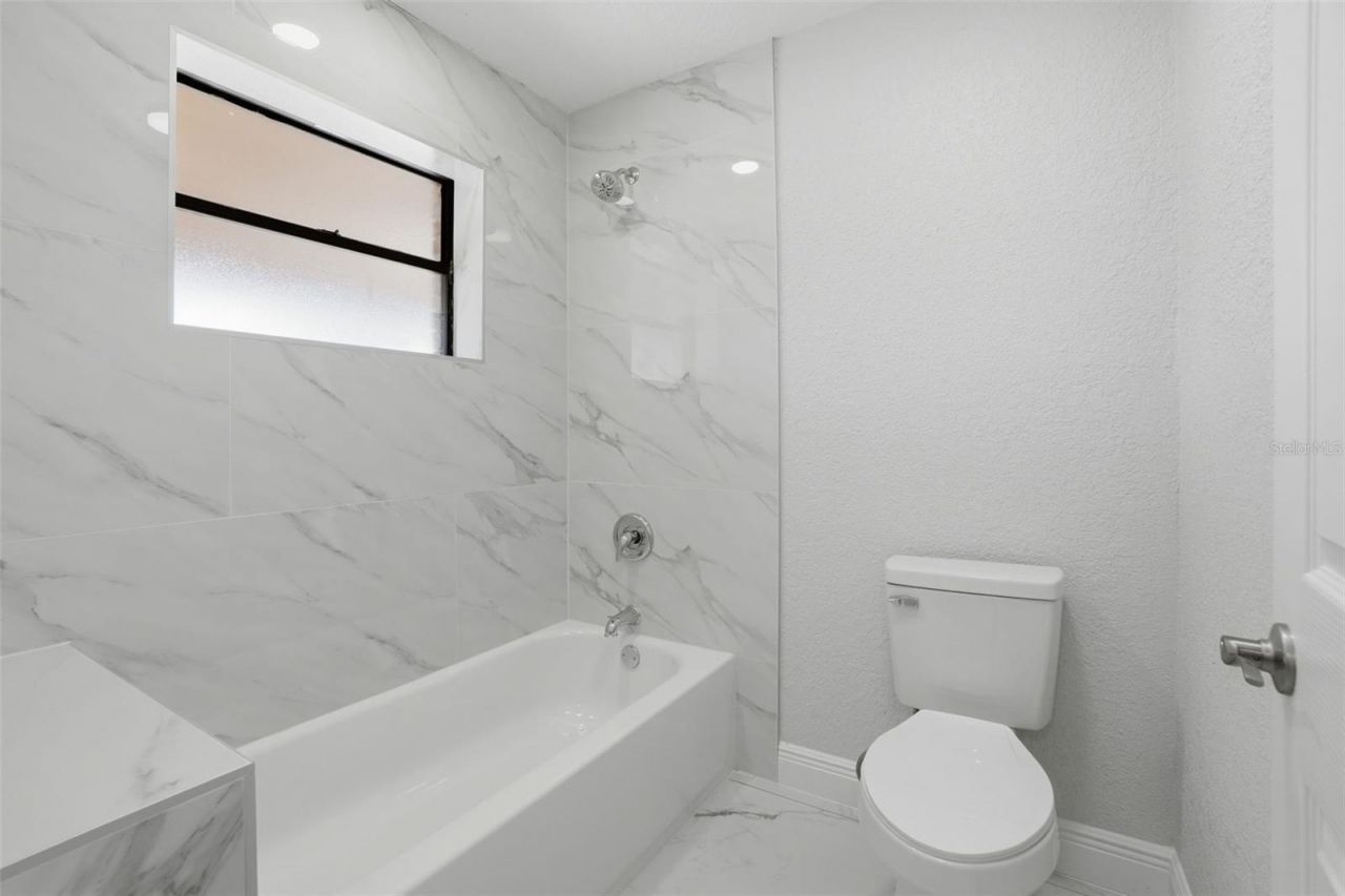 370 Sand Pine Place, Geneva, FL 32732 Photo