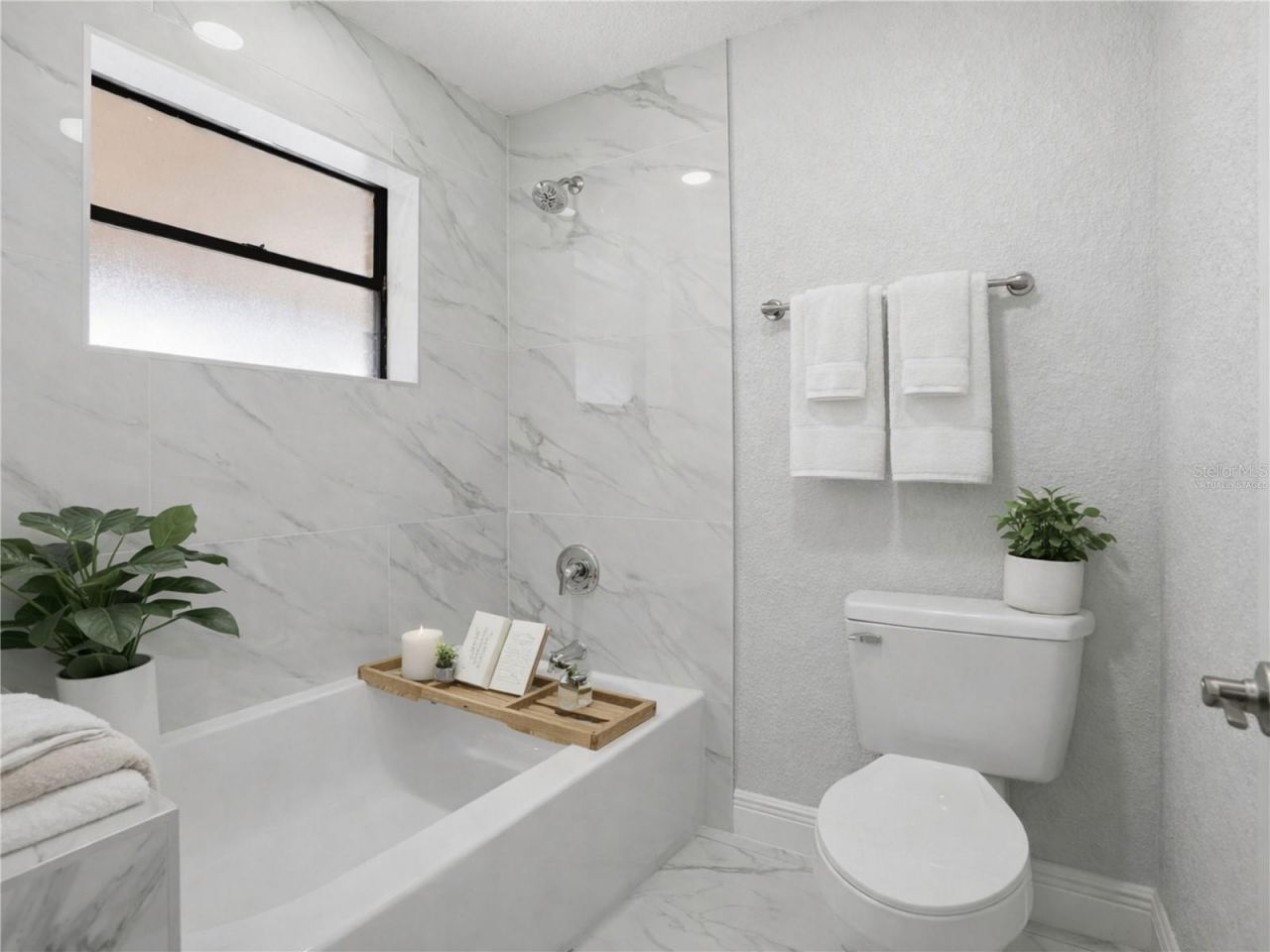 370 Sand Pine Place, Geneva, FL 32732 Photo