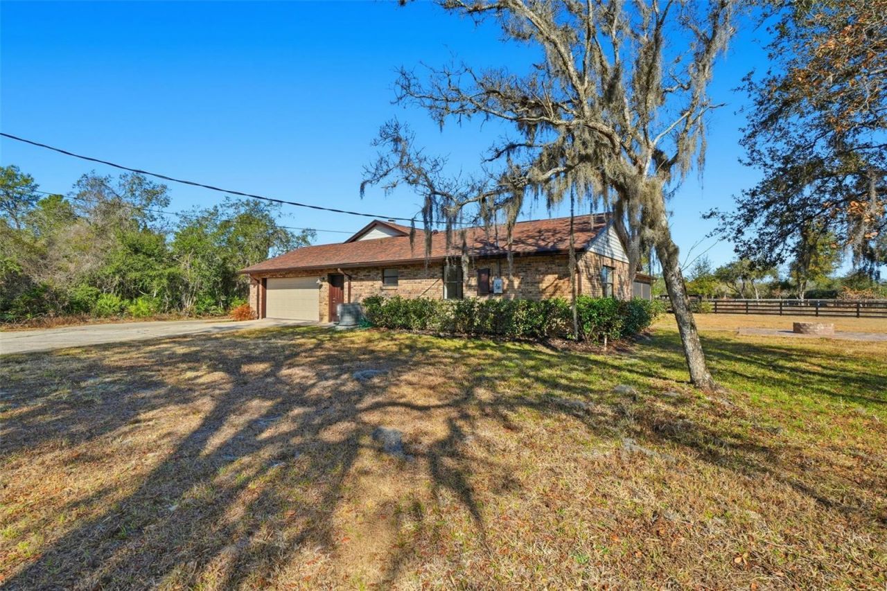 370 Sand Pine Place, Geneva, FL 32732 Photo