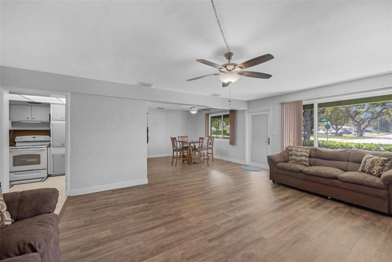 6101 Pine Terrace, Plantation, FL 33317 Photo