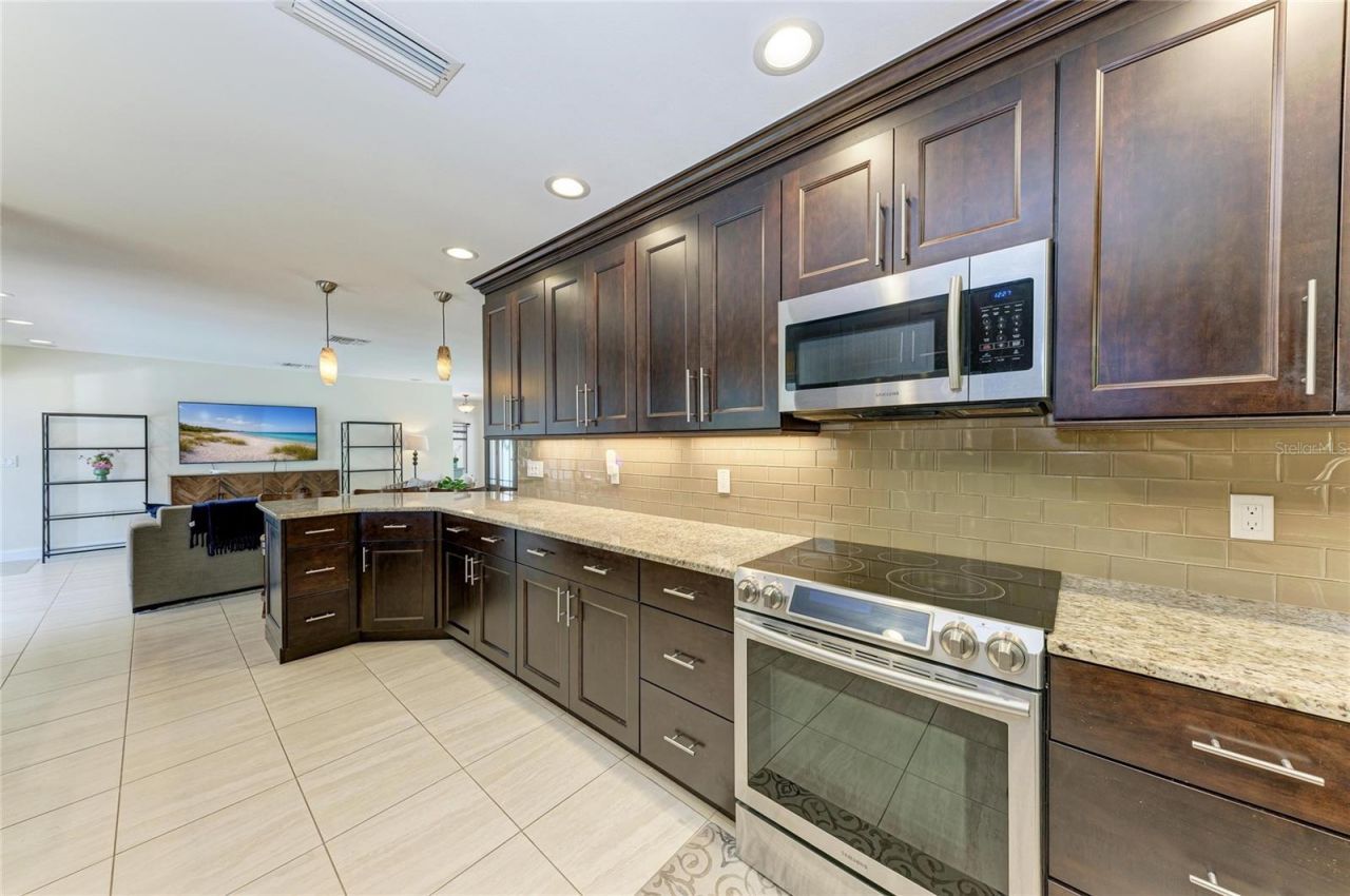 5507 Contento Drive, Sarasota, FL 34242 Photo