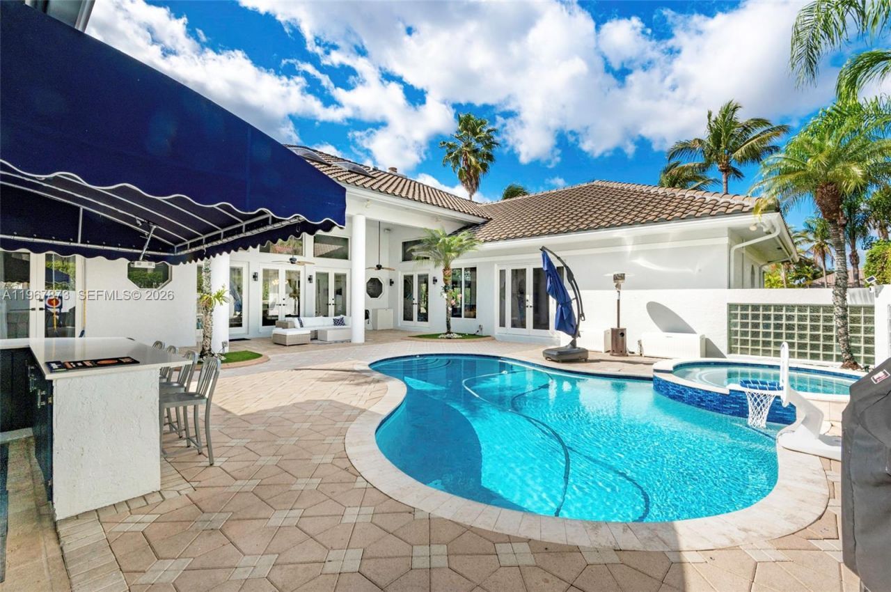 622 E Enclave Cir E , Pembroke Pines, FL 33027 Photo