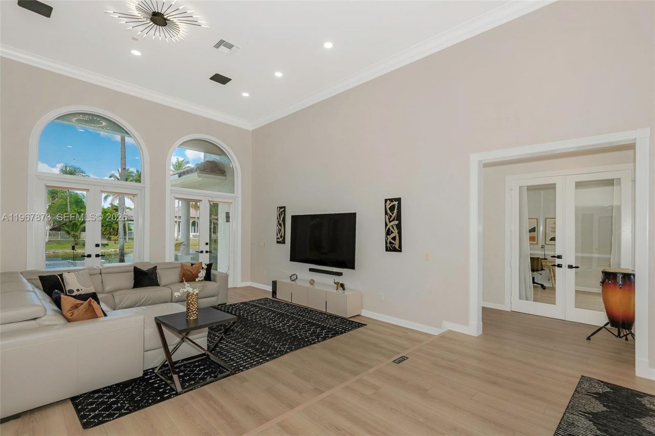 622 E Enclave Cir E , Pembroke Pines, FL 33027 Photo