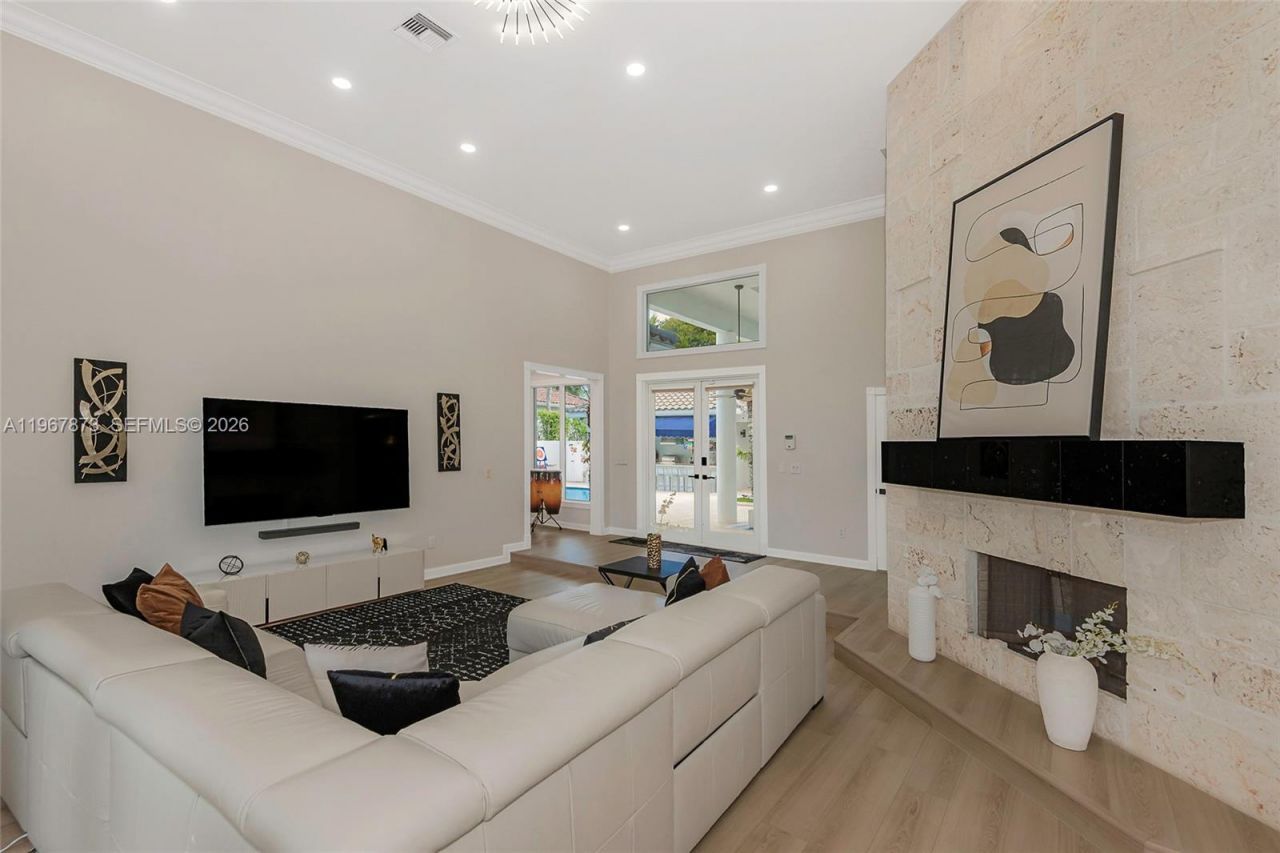 622 E Enclave Cir E , Pembroke Pines, FL 33027 Photo