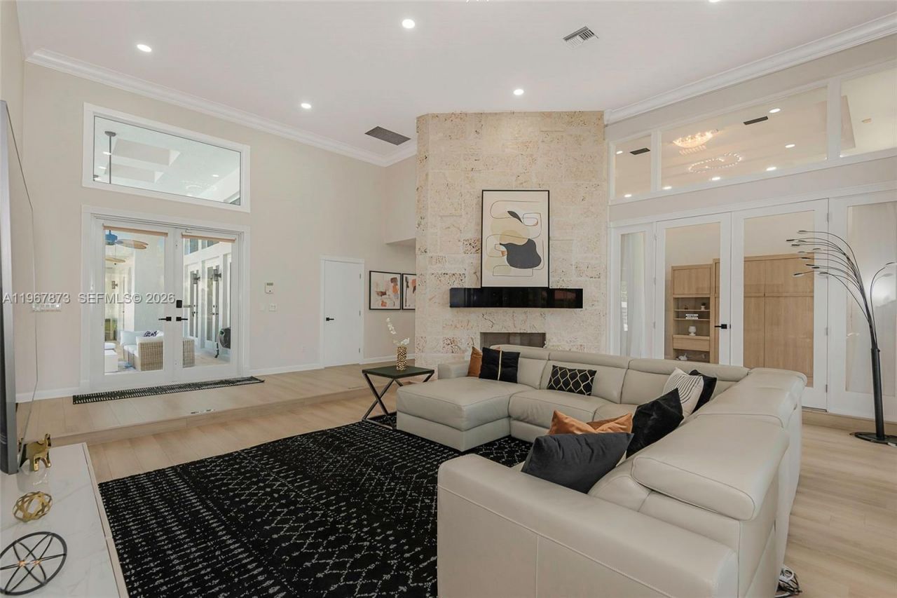 622 E Enclave Cir E , Pembroke Pines, FL 33027 Photo