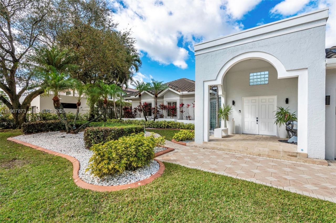 622 E Enclave Cir E , Pembroke Pines, FL 33027 Photo