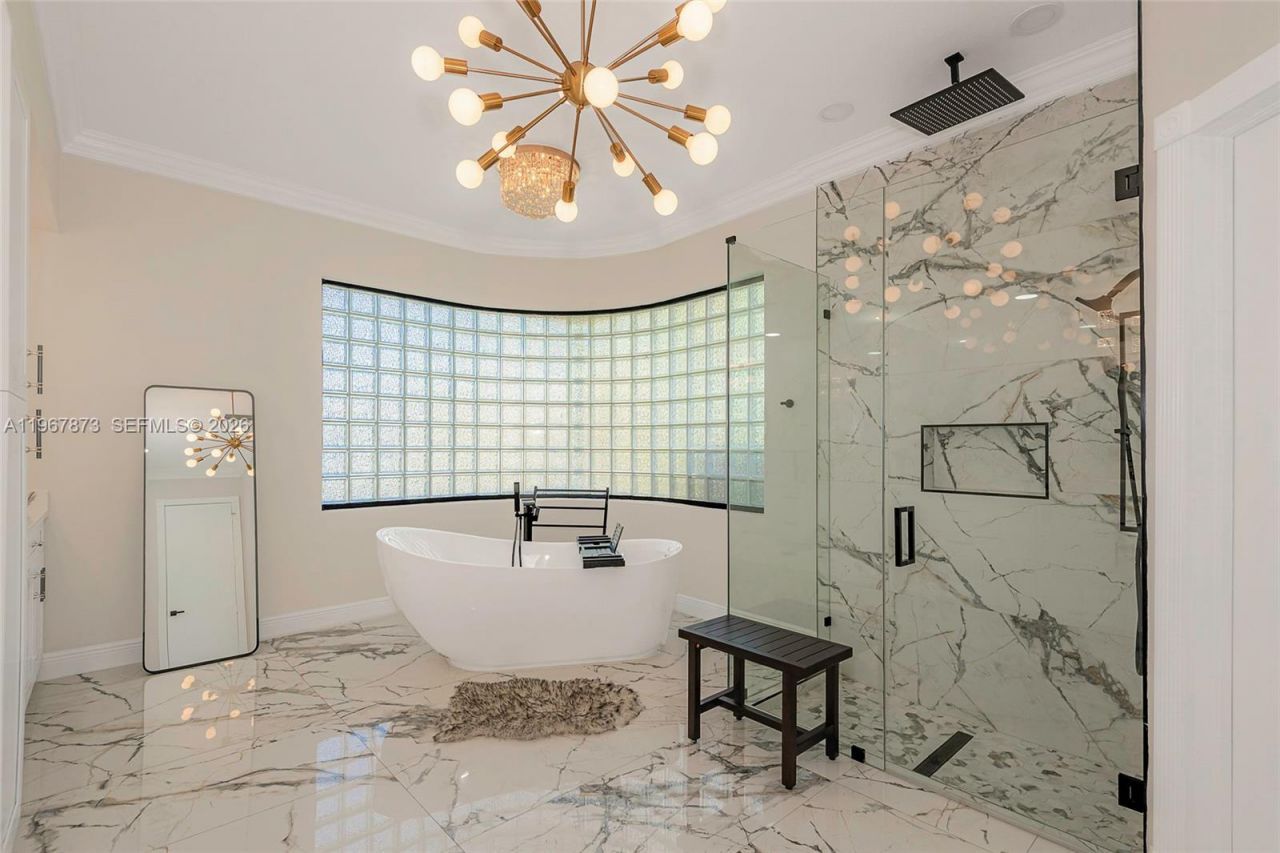 622 E Enclave Cir E , Pembroke Pines, FL 33027 Photo