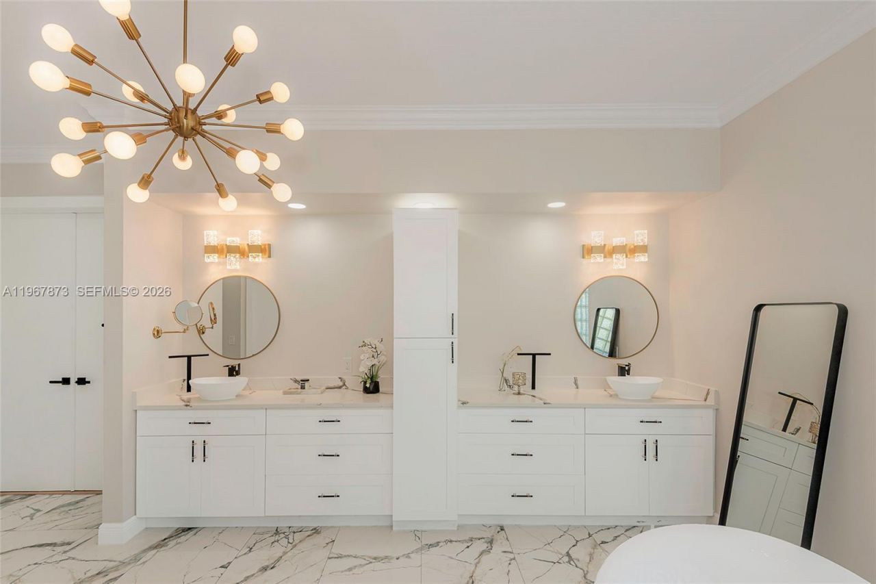 622 E Enclave Cir E , Pembroke Pines, FL 33027 Photo