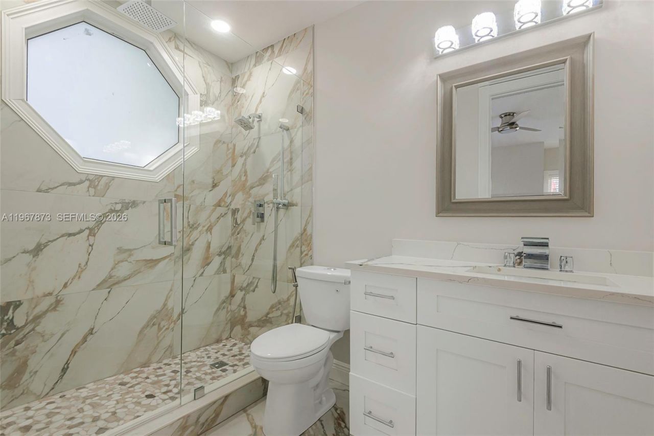 622 E Enclave Cir E , Pembroke Pines, FL 33027 Photo