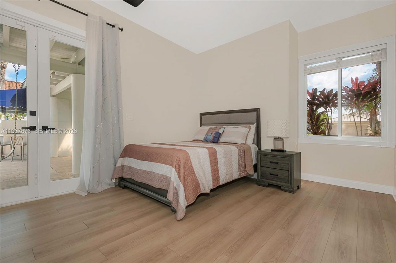 622 E Enclave Cir E , Pembroke Pines, FL 33027 Photo