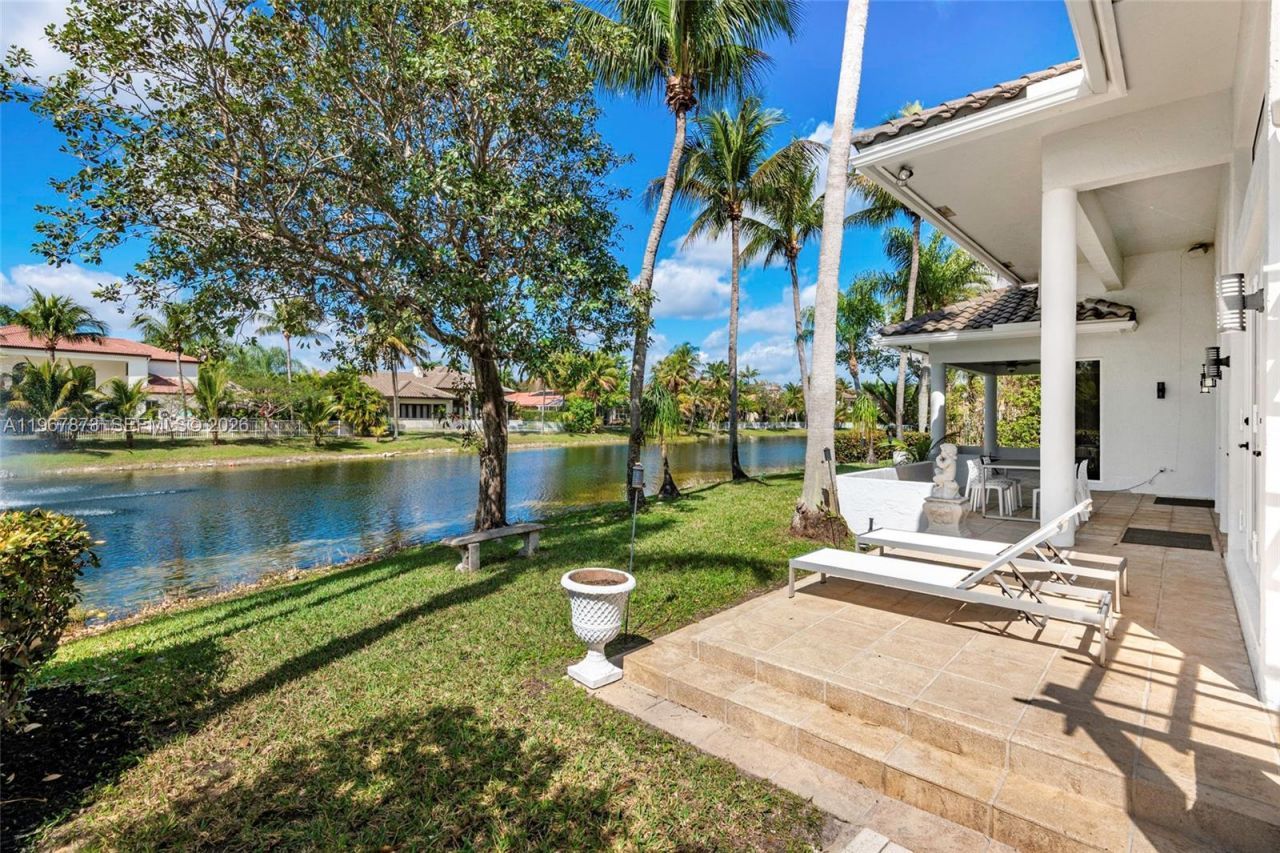 622 E Enclave Cir E , Pembroke Pines, FL 33027 Photo