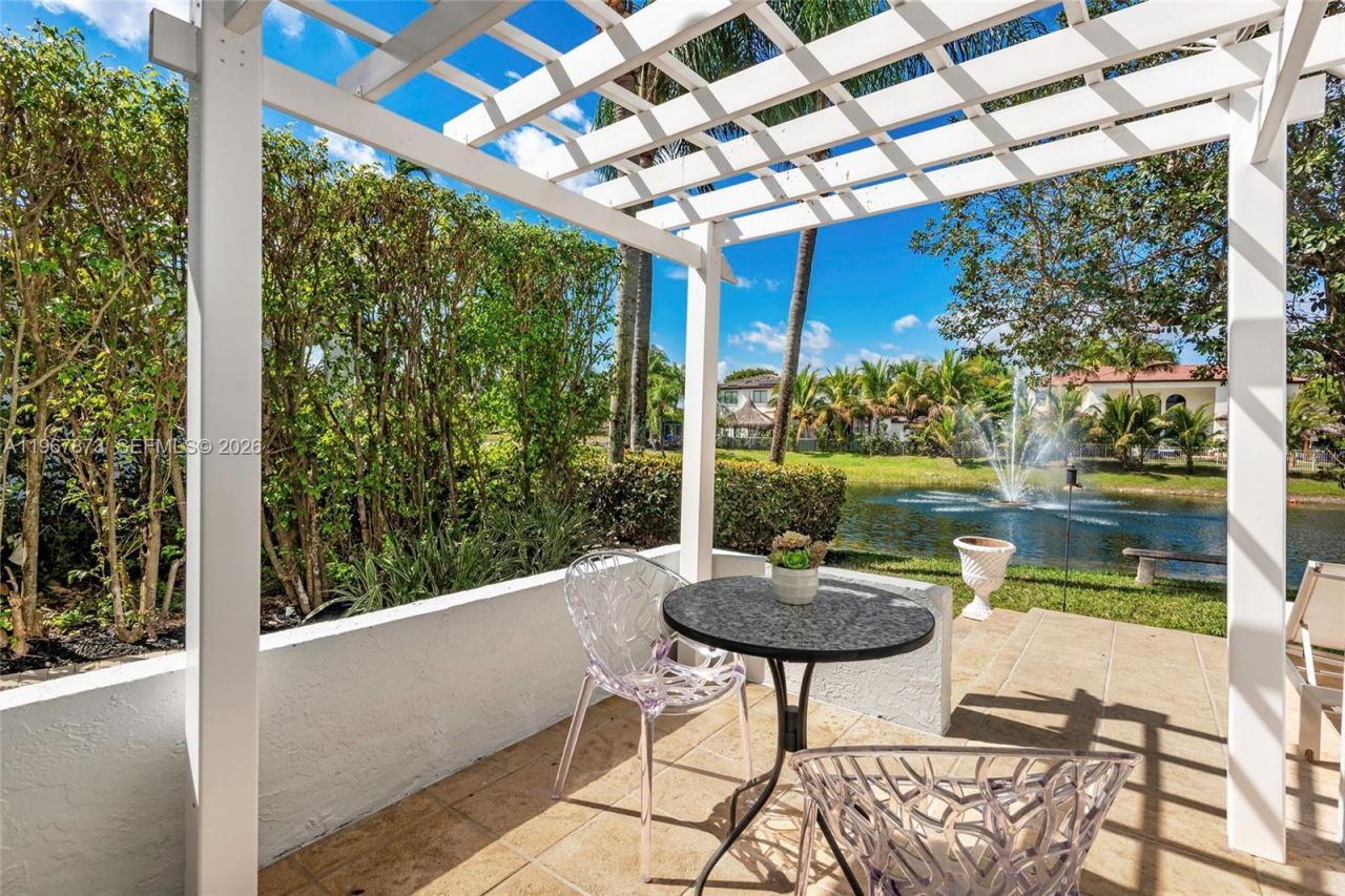 622 E Enclave Cir E , Pembroke Pines, FL 33027 Photo