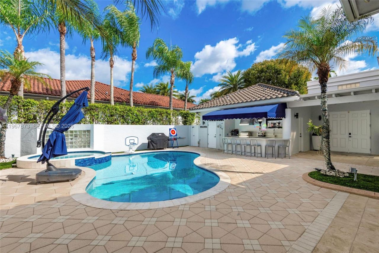 622 E Enclave Cir E , Pembroke Pines, FL 33027 Photo