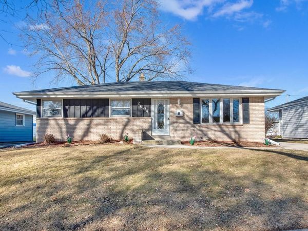2604 E Birchwood AVENUE, Cudahy, WI 53110