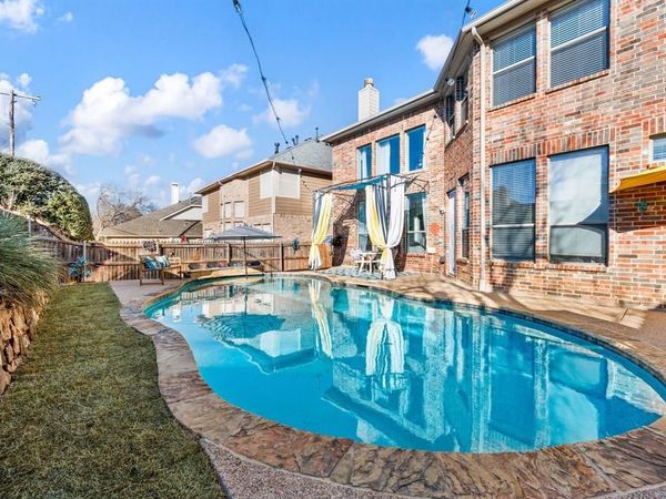 3917 Autumn Lane, Bedford, TX 76021