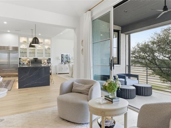 320 O'Connor Ridge Boulevard, Unit 22, Irving, TX 75038