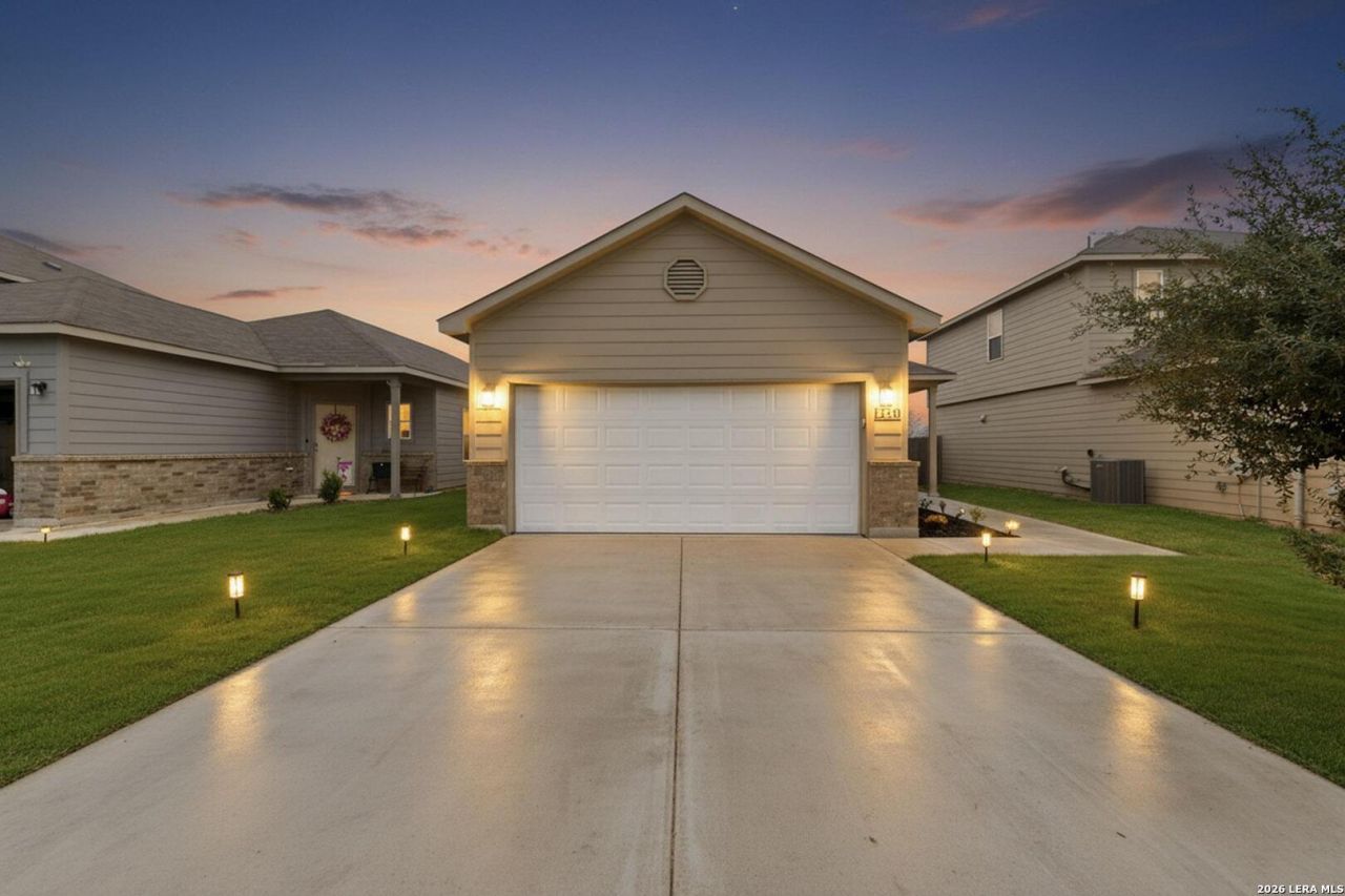 1220 Thea Cv, New Braunfels, TX 78130 Main Photo