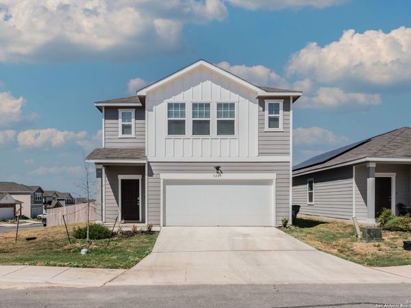 5203 Winding Stream, St Hedwig, TX 78152