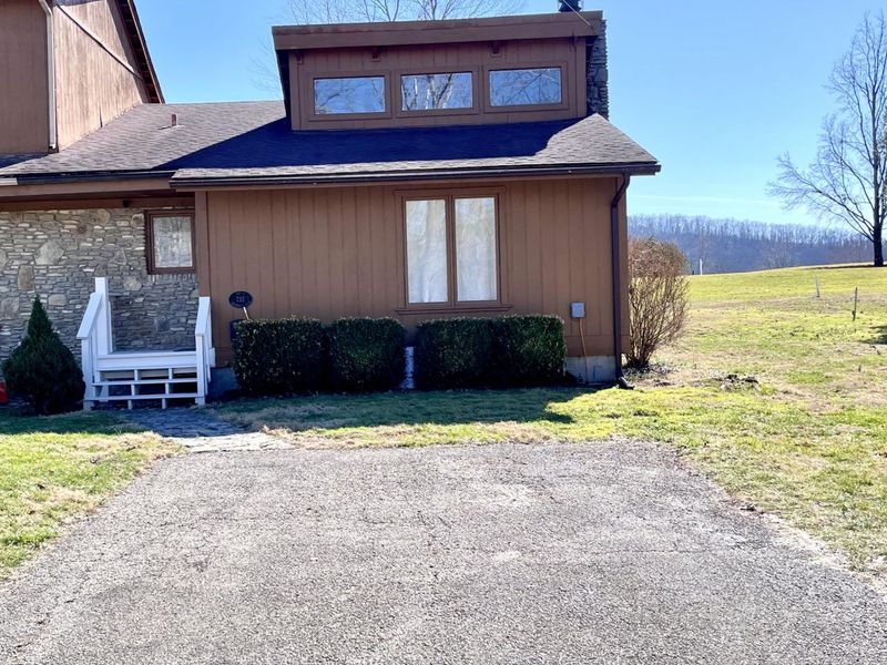 735 Inverness Road, Unit 5, Perry Park, KY 40363 Photo 1