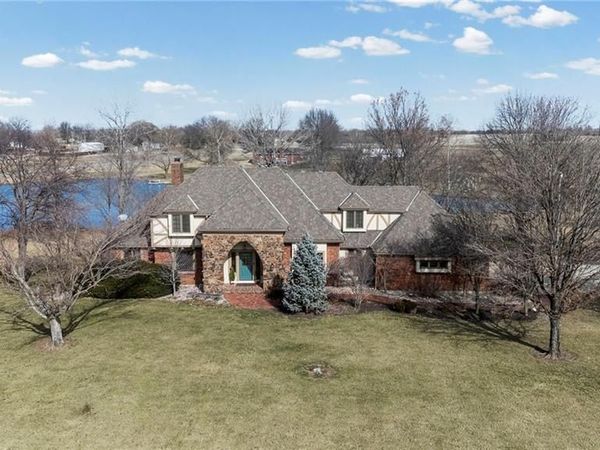 23680 W 289th Terrace, Paola, KS 66071