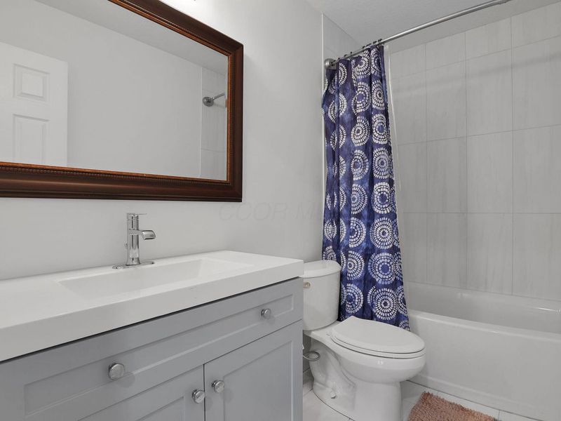 5910 Bucksburn Drive, Galloway, OH 43119 Photo 21