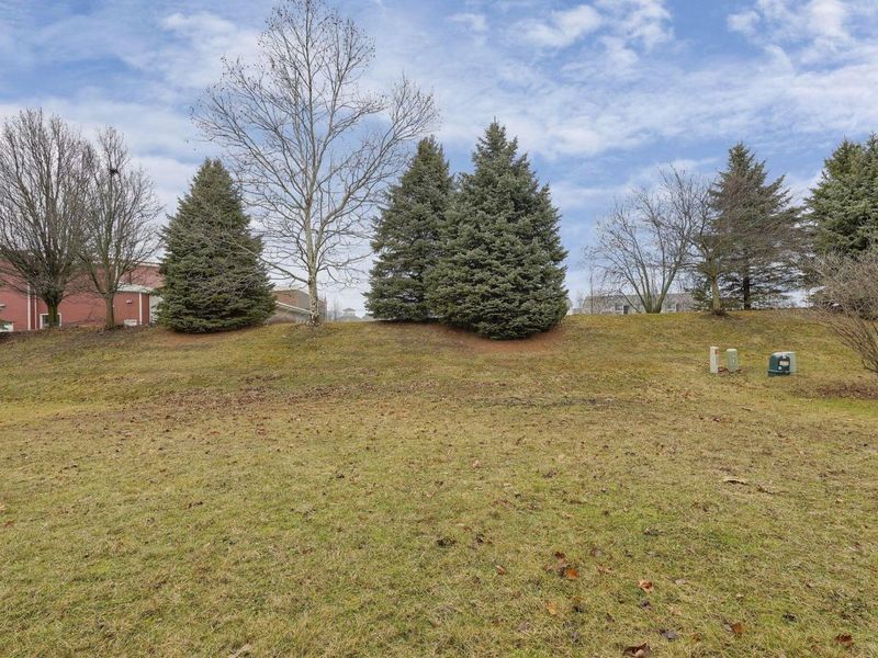 5910 Bucksburn Drive, Galloway, OH 43119 Photo 35