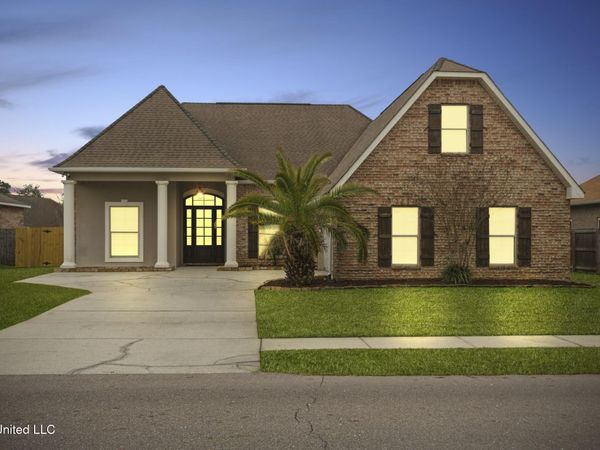 2305 Sunkist Country Club Road, Biloxi, MS 39532