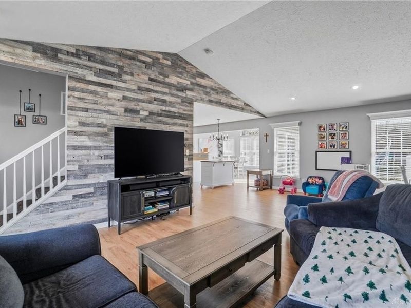 100 Pleasant Hill Blvd, Franklin, OH 45005 Photo 12