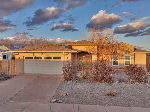 6841 Augusta Hills Drive NE, Rio Rancho, NM 87144