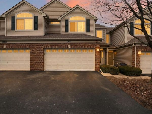 10011 Cummings Street, Huntley, IL 60142