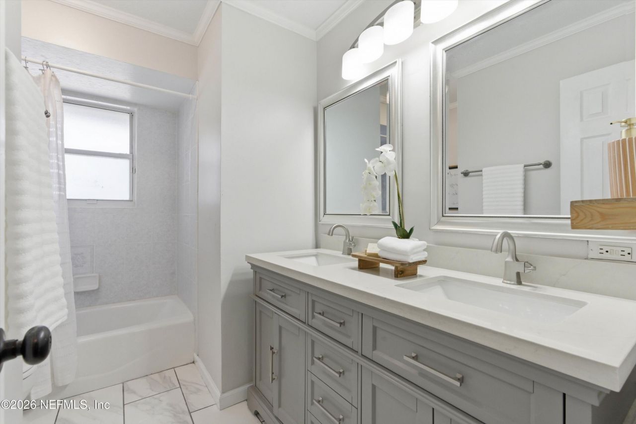 8631 San Servera Drive E, Jacksonville, FL 32217 Photo