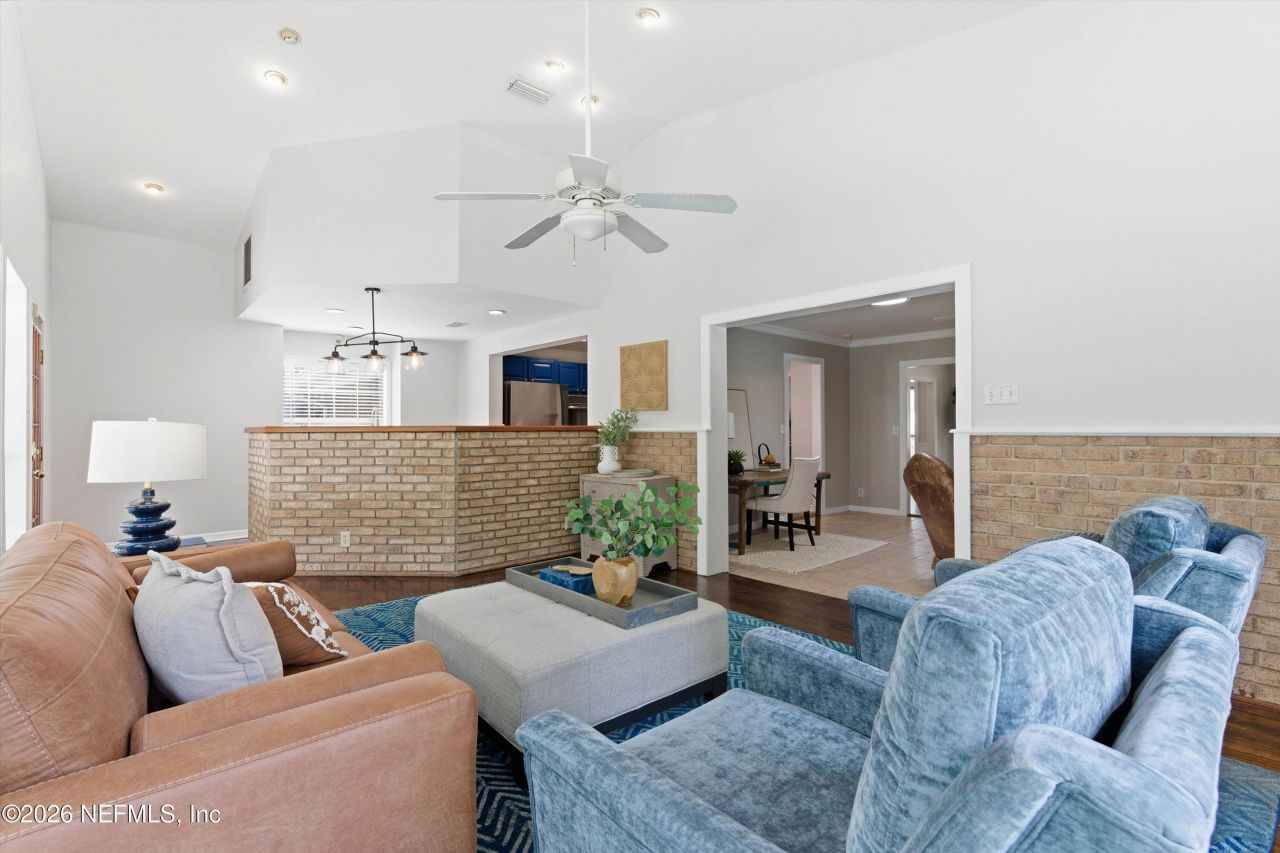 8631 San Servera Drive E, Jacksonville, FL 32217 Photo