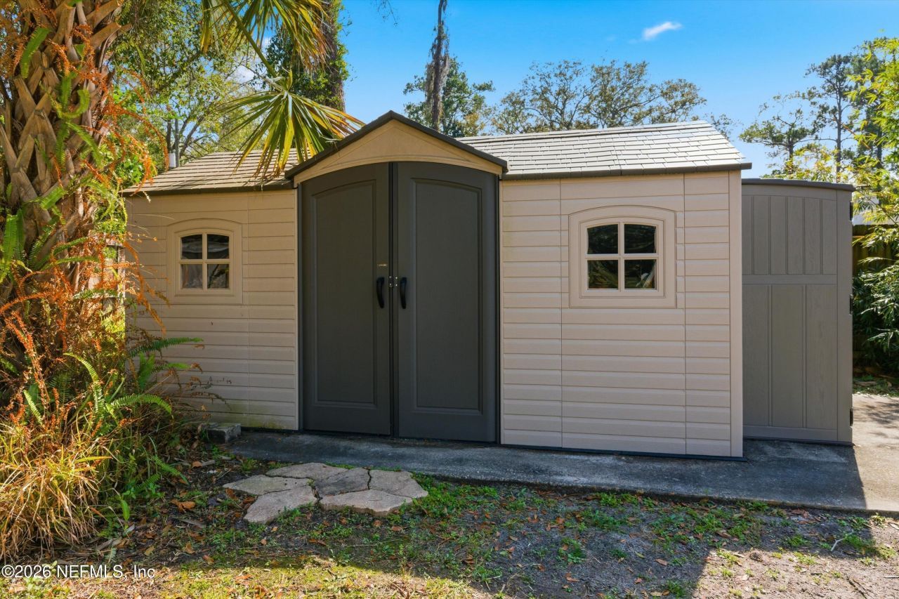 8631 San Servera Drive E, Jacksonville, FL 32217 Photo