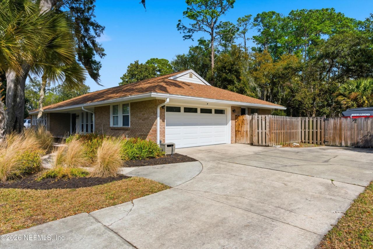 8631 San Servera Drive E, Jacksonville, FL 32217 Photo