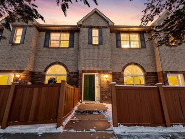 6572 Regency Lane, Eden Prairie, MN 55344