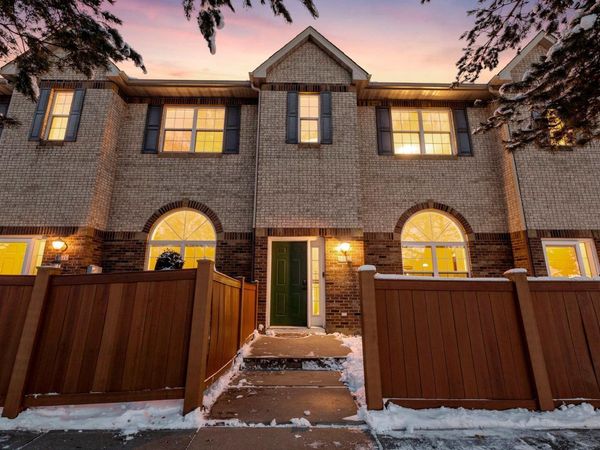 6572 Regency Lane, Eden Prairie, MN 55344