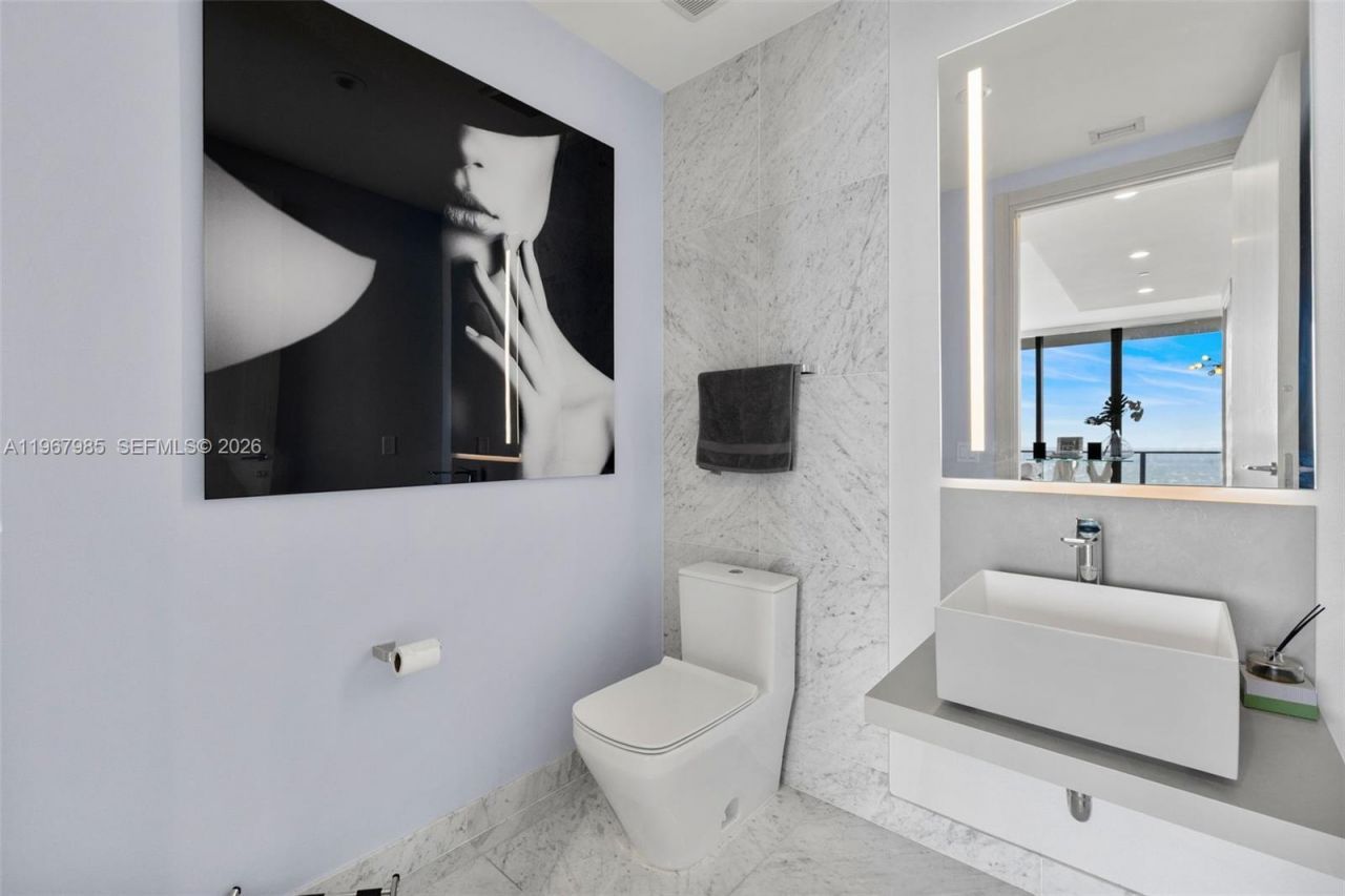 1000 Brickell Plz , Unit PH5304, Miami, FL 33131 Photo