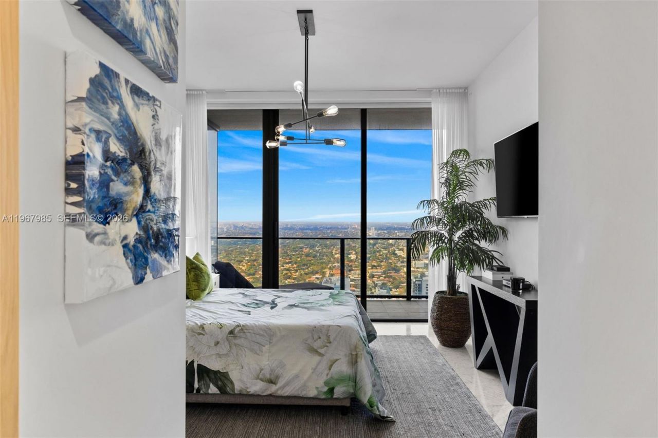 1000 Brickell Plz , Unit PH5304, Miami, FL 33131 Photo